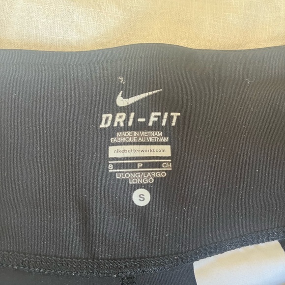 Nike Black Wide Leg Leggings - Picture 3 of 5